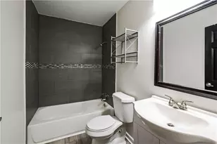 240 W Lake Dr NW, Atlanta, GA 30314 - Photo 17