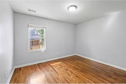 240 W Lake Drive NW, Atlanta, GA 30314 - Photo 19