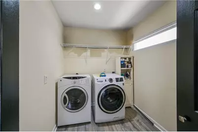 240 W Lake Drive NW, Atlanta, GA 30314 - Photo 27