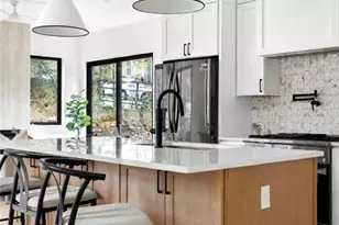 1348 Finley St, Atlanta, GA 30307 - Photo 5