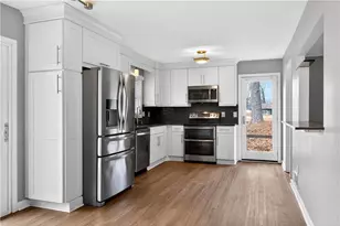 3105 Sumac Dr, Peachtree Corners, GA 30360 - Photo 11