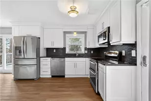 3105 Sumac Dr, Peachtree Corners, GA 30360 - Photo 9