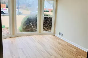 280 N Farm Dr, Alpharetta, GA 30004 - Photo 11