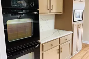 280 N Farm Dr, Alpharetta, GA 30004 - Photo 9