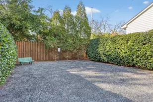 136 Peachtree Memorial Dr NW, Atlanta, GA 30309 - Photo 37