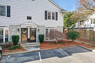 136 Peachtree Memorial Dr NW, Atlanta, GA 30309 - Photo 3