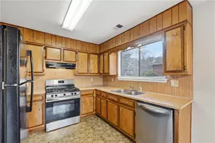 3396 Deshong Dr, Stone Mountain, GA 30087 - Photo 29