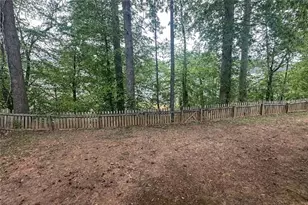 1485 Oglethorpe Run Ln, Suwanee, GA 30024 - Photo 17