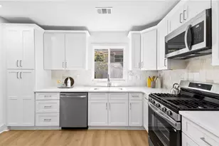 2708 Lancaster Dr, Atlanta, GA 30344 - Photo 11