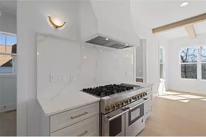 1070 Fleming Street SE, Smyrna, GA 30080 - Photo 9