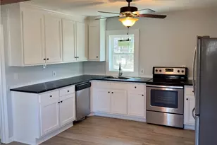 6525 Bermuda Ln, Flowery Branch, GA 30542 - Photo 3