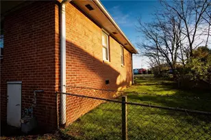 154 Privette Rd SW, Marietta, GA 30008 - Photo 3