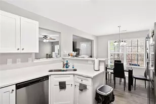 4406 Ravenwood Dr, Union City, GA 30291 - Photo 13