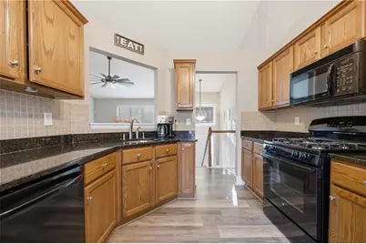 20 Miners Point SE, Acworth, GA 30102 - Photo 7