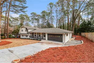 2870 Briarglen Drive, Atlanta, GA 30340 - Photo 3