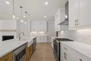 5697 Broad River Vw, Peachtree Corners, GA 30092 - Photo 9