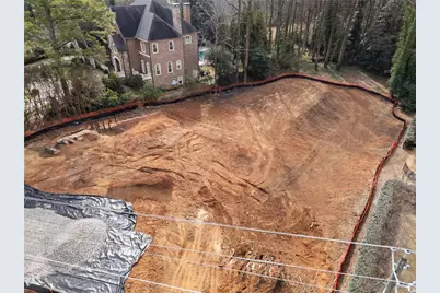 4670 Dudley Lane, Atlanta, GA 30327 - Photo 7