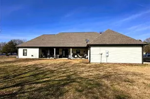 107 Dawn Dr SE, Calhoun, GA 30701 - Photo 3