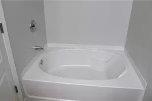 2476 Suwanee Pointe Dr, Lawrenceville, GA 30043 - Photo 9