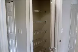 2476 Suwanee Pointe Dr, Lawrenceville, GA 30043 - Photo 5