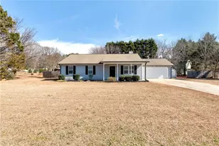 486 Glen Terrace Rd, Auburn, GA 30011 - Photo 3