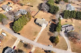 486 Glen Terrace Rd, Auburn, GA 30011 - Photo 9