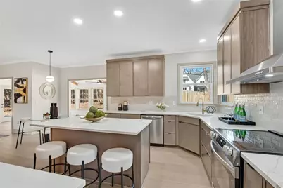 130 Trammell Court, Alpharetta, GA 30009 - Photo 3