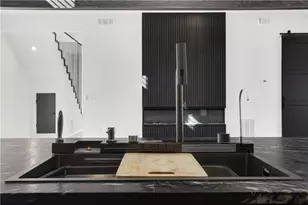 2375 Browns Mill Rd SE, Atlanta, GA 30315 - Photo 11