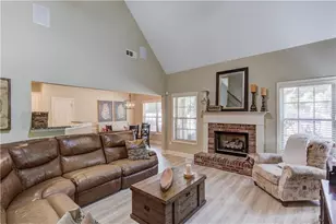 1433 Henderson Ridge Ln, Loganville, GA 30052 - Photo 7