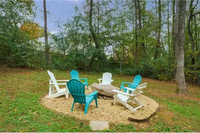 942 Cadencia Way SW, Lilburn, GA 30047 - Photo 9