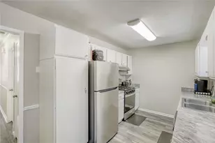 1049 Autumn Crest Dr, Stone Mountain, GA 30083 - Photo 13