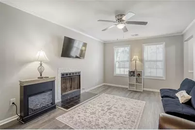 1049 Autumn Crest Drive, Stone Mountain, GA 30083 - Photo 9