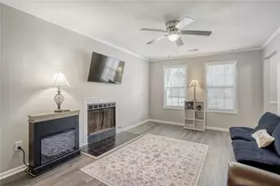 1049 Autumn Crest Dr, Stone Mountain, GA 30083 - Photo 9