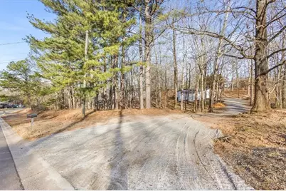 31 Huckleberry Lane, Winder, GA 30680 - Photo 9