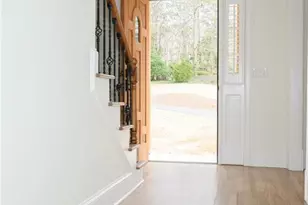 3821 Oxford Way, Marietta, GA 30062 - Photo 3