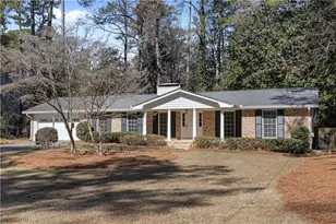 240 Berwick Dr, Atlanta, GA 30328 - Photo 31