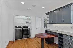 240 Berwick Dr, Atlanta, GA 30328 - Photo 15