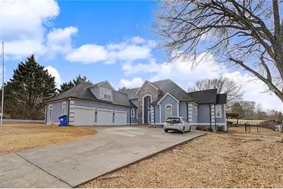 170 Meadow Lakes Boulevard, Cedartown, GA 30125 - Photo 3