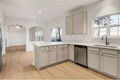 5520 Village Trace, Union City, GA 30291 - Photo 15