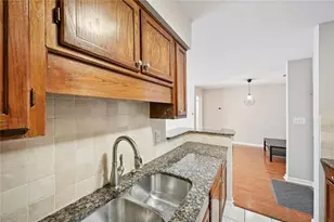 2303 Pine Heights Dr NE, Atlanta, GA 30324 - Photo 9