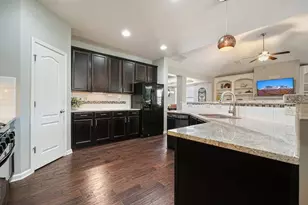 514 Creekshire Cir, Canton, GA 30115 - Photo 13