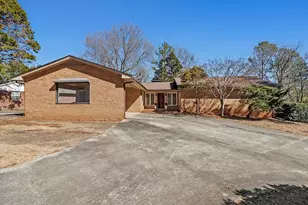 649 Laura Dr, Griffin, GA 30224 - Photo 1