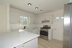 2381 Cove Rd, Lithonia, GA 30058 - Photo 9