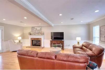 4220 Mary Court, Peachtree Corners, GA 30092 - Photo 9