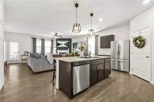 3798 Makeover Ct, Atlanta, GA 30349 - Photo 5