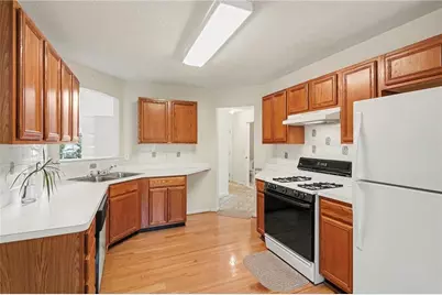 2256 Dresden Green NW, Kennesaw, GA 30144 - Photo 9