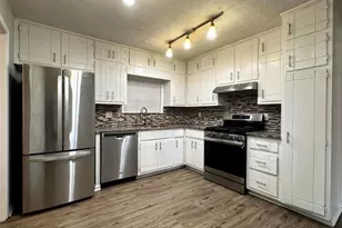 8678 Glenwoods Dr, Riverdale, GA 30274 - Photo 11