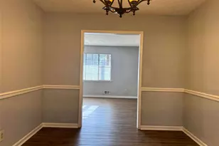 8678 Glenwoods Dr, Riverdale, GA 30274 - Photo 9