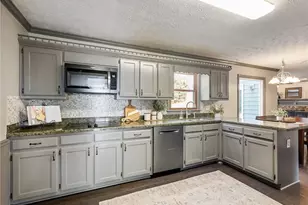 1090 Steeple Run, Lawrenceville, GA 30043 - Photo 3