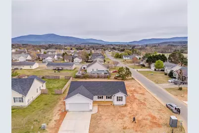 22 Lyndsey Drive, Chatsworth, GA 30705 - Photo 9